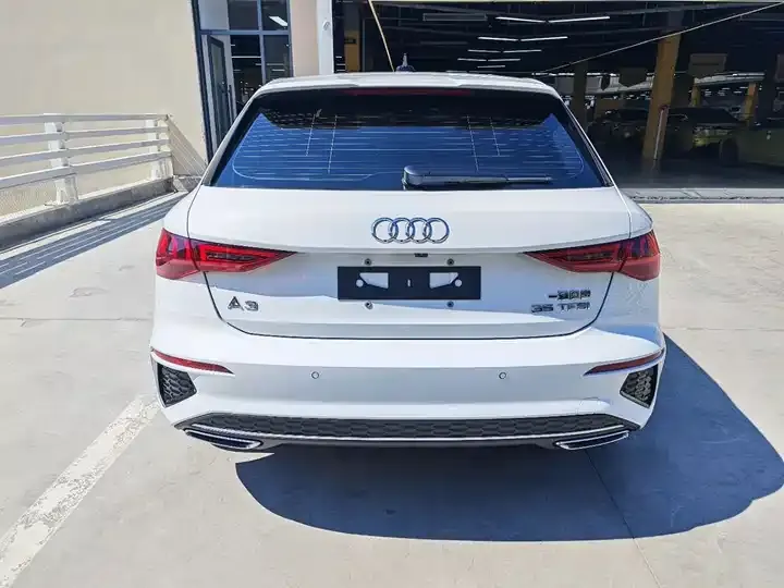 Audi A3 2023 Sportback 35 TFSI Luxury Sport 8