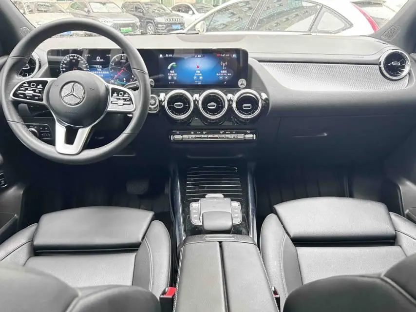 Mercedes Benz 2022 GLA 180 1.3T (modified) automatic gear 6