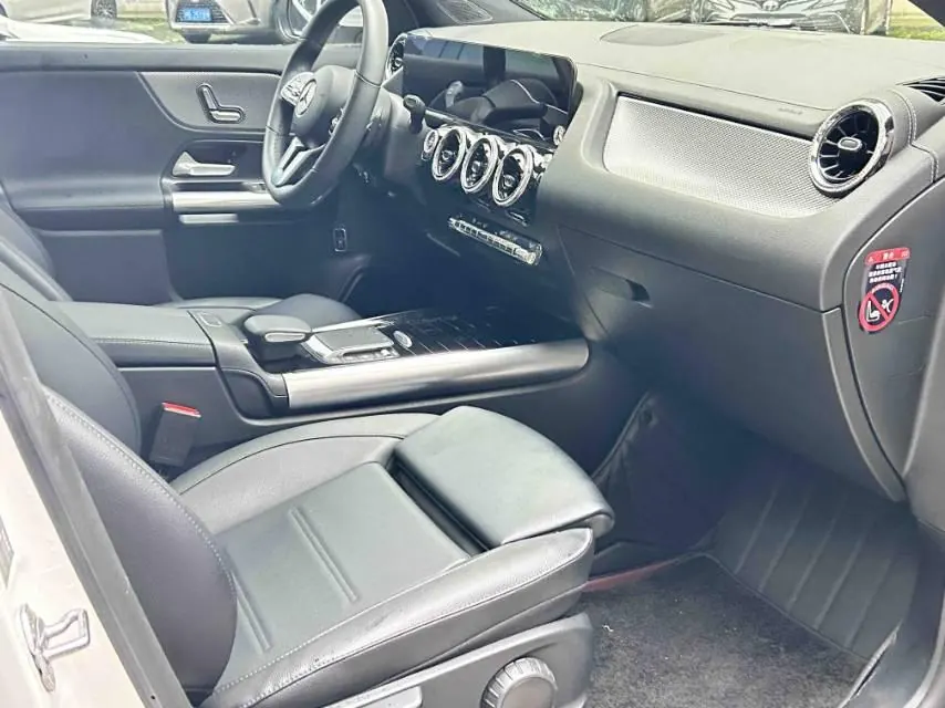 Mercedes Benz 2022 GLA 180 1.3T (modified) automatic gear 8