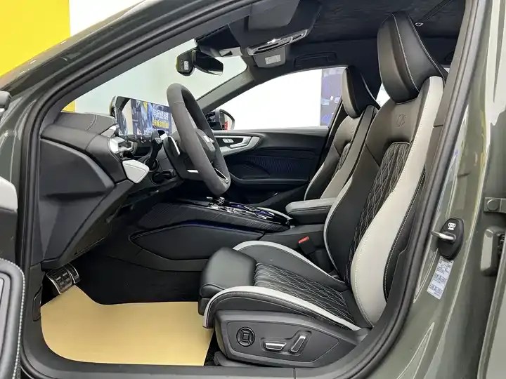 Audi A5L 2026 2.0T Sport Plus 3