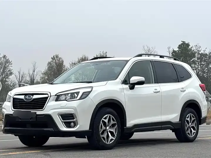 Открыть галерею: Forester 2021 2.0i Deluxe Edition EyeSight