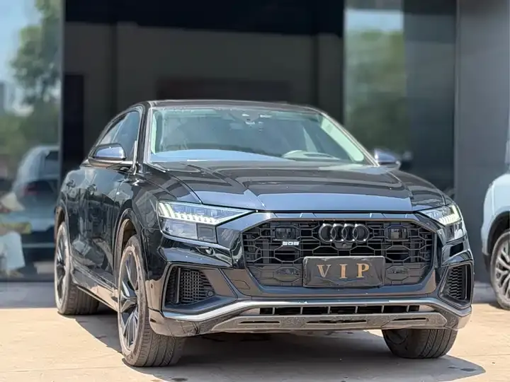 Audi Q8 2024 55 TFSI Deluxe Dynamic 3