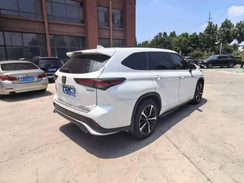 Toyota 2023 Crown Land Release 2.5 Stepless Four-wheel Drive Flagship Automatic Gear 7