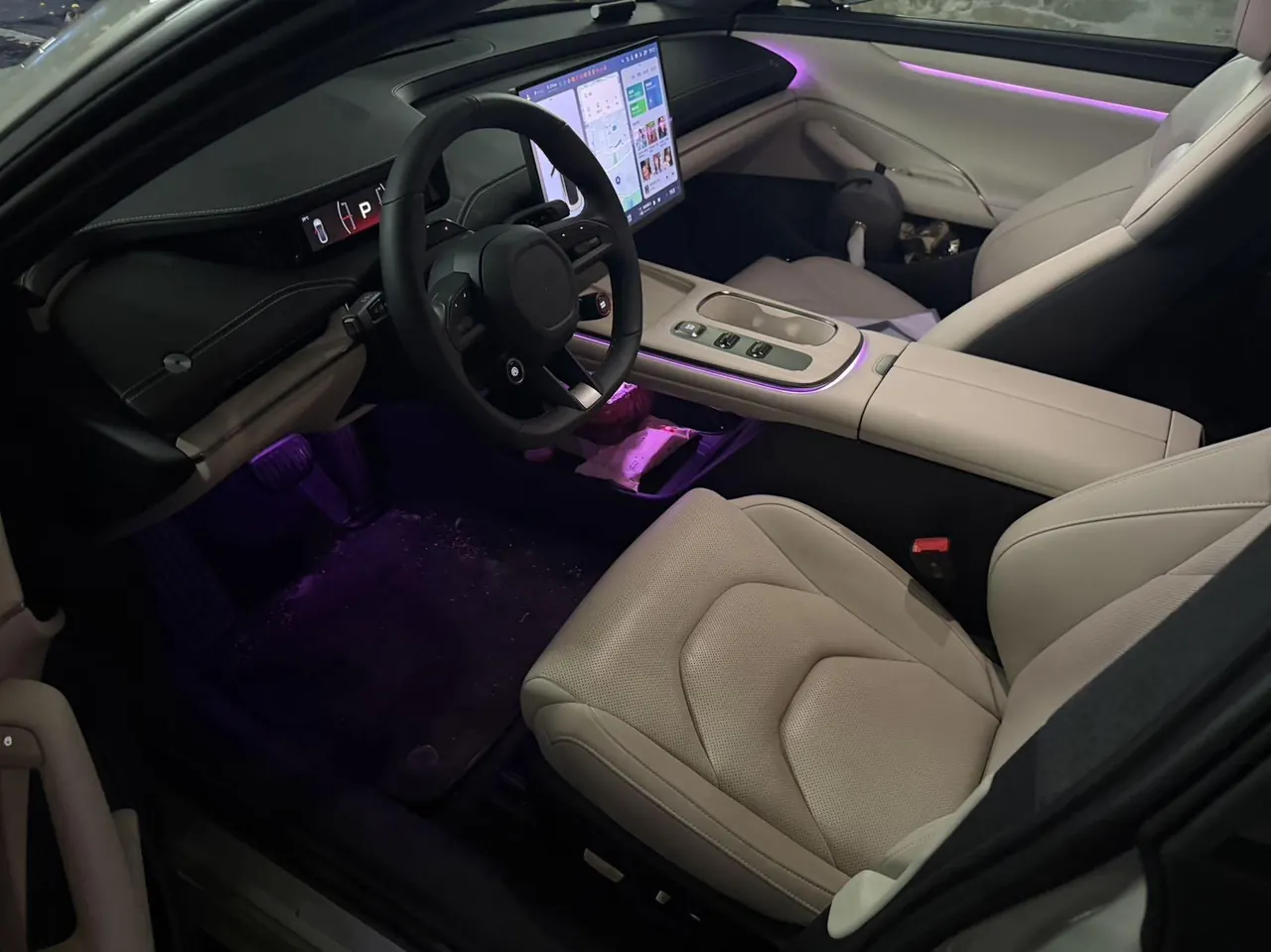 MI 2024 SU 7 830km Rear Drive Ultra Long Endurance High-end Smart Drive Pro Edition Automatic Gear - View 1