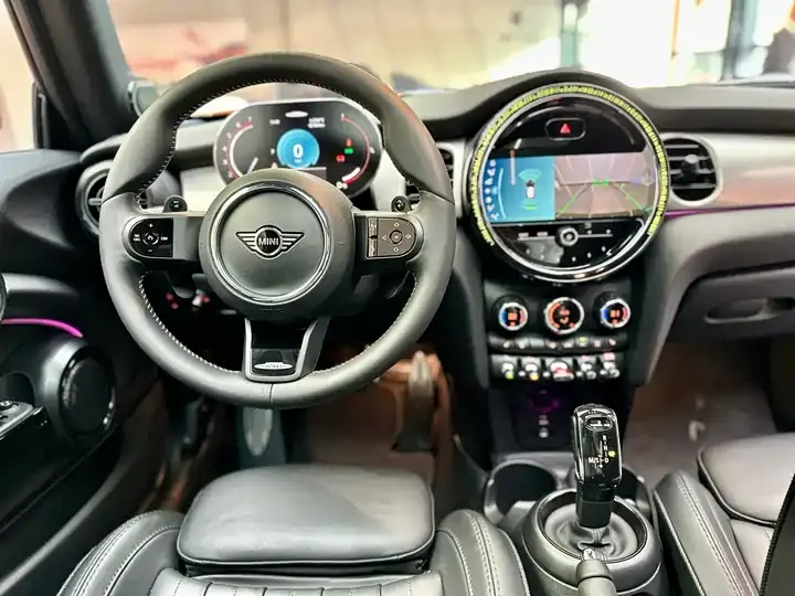 MINI JCW 2023 2.0T JOHN COOPER WORKS ALL-IN 5