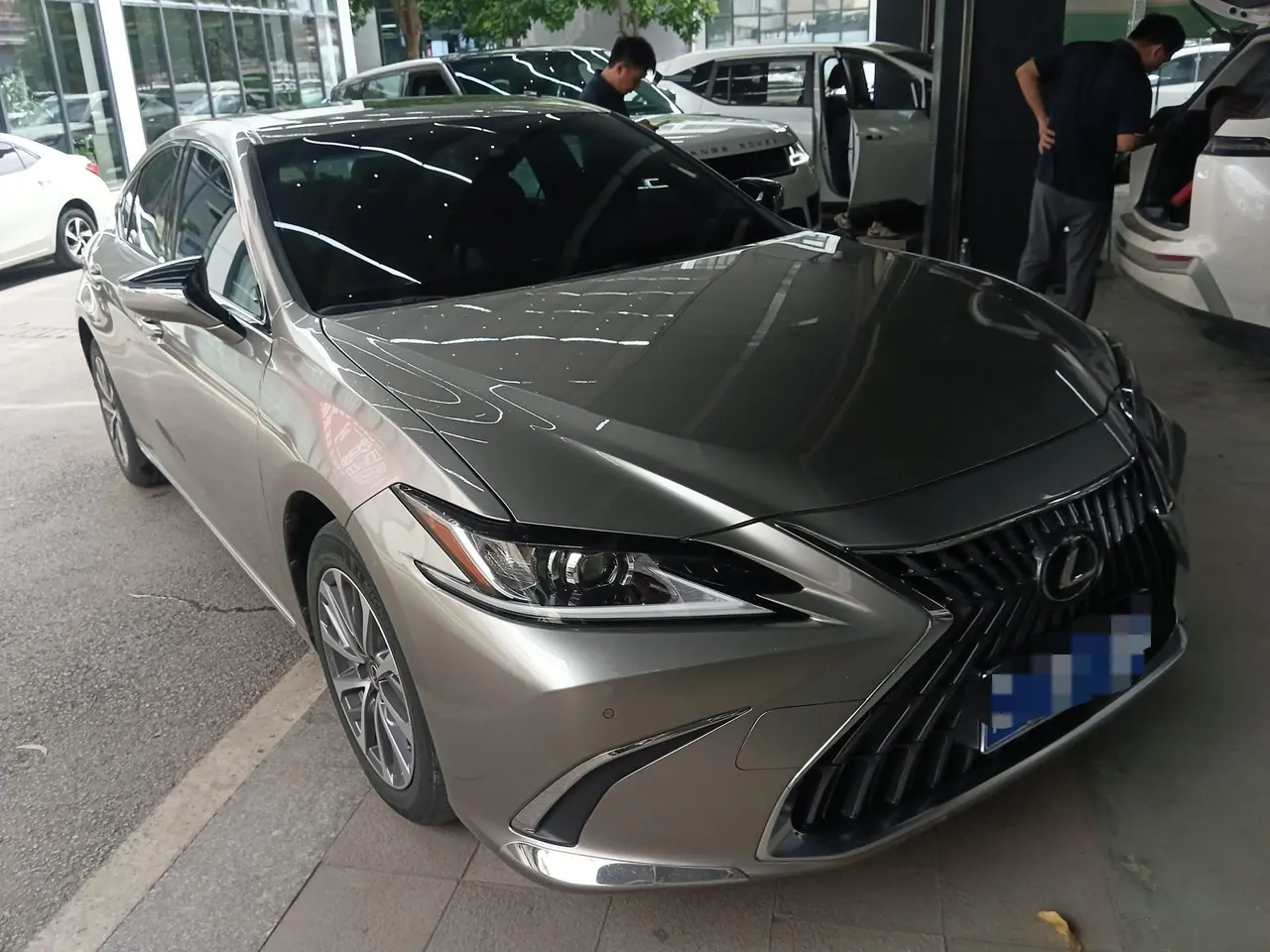Open image lightbox: Lexus ES (Imported) 2020 ES200 2.0 Stepless Deluxe Edition Automatic Gear