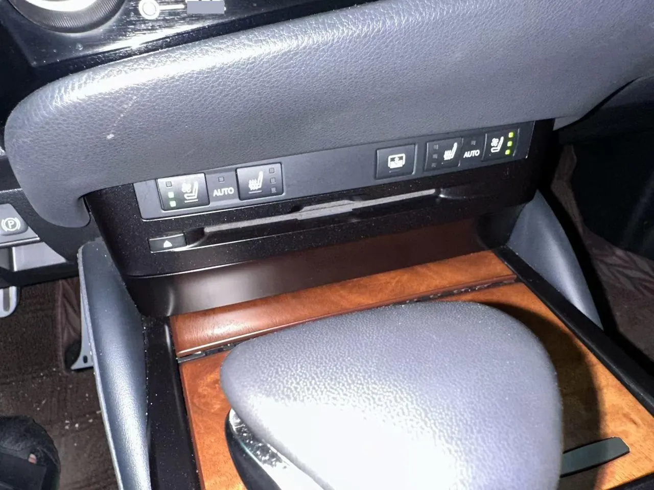 Lexus ES (Imported) 2020 ES200 2.0 Stepless Deluxe Edition Automatic Gear 6