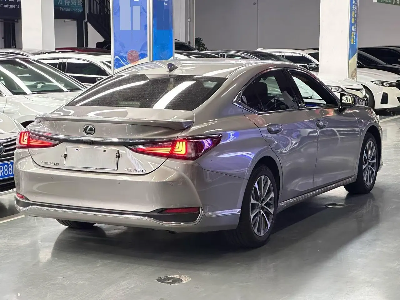 Lexus ES (Imported) 2020 ES200 2.0 Stepless Deluxe Edition Automatic Gear 8