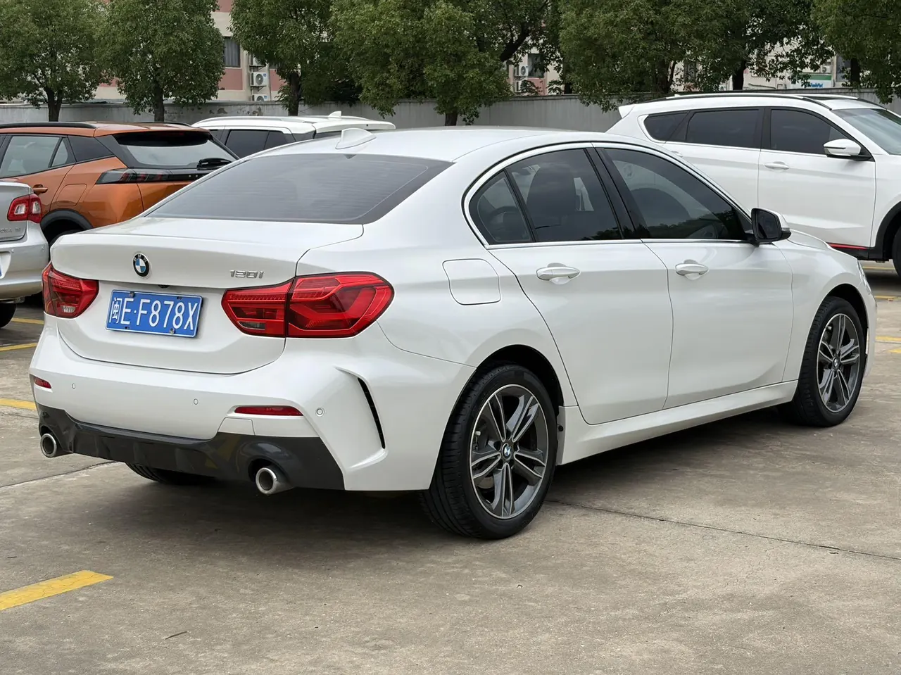 BMW 1 Series 2022 120i 1.5T M Sports Edition Automatic Gear 4