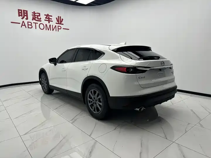 Mazda CX-4 2021 2.0L Automatic Two-Drive Blue Sky Vital Edition 8