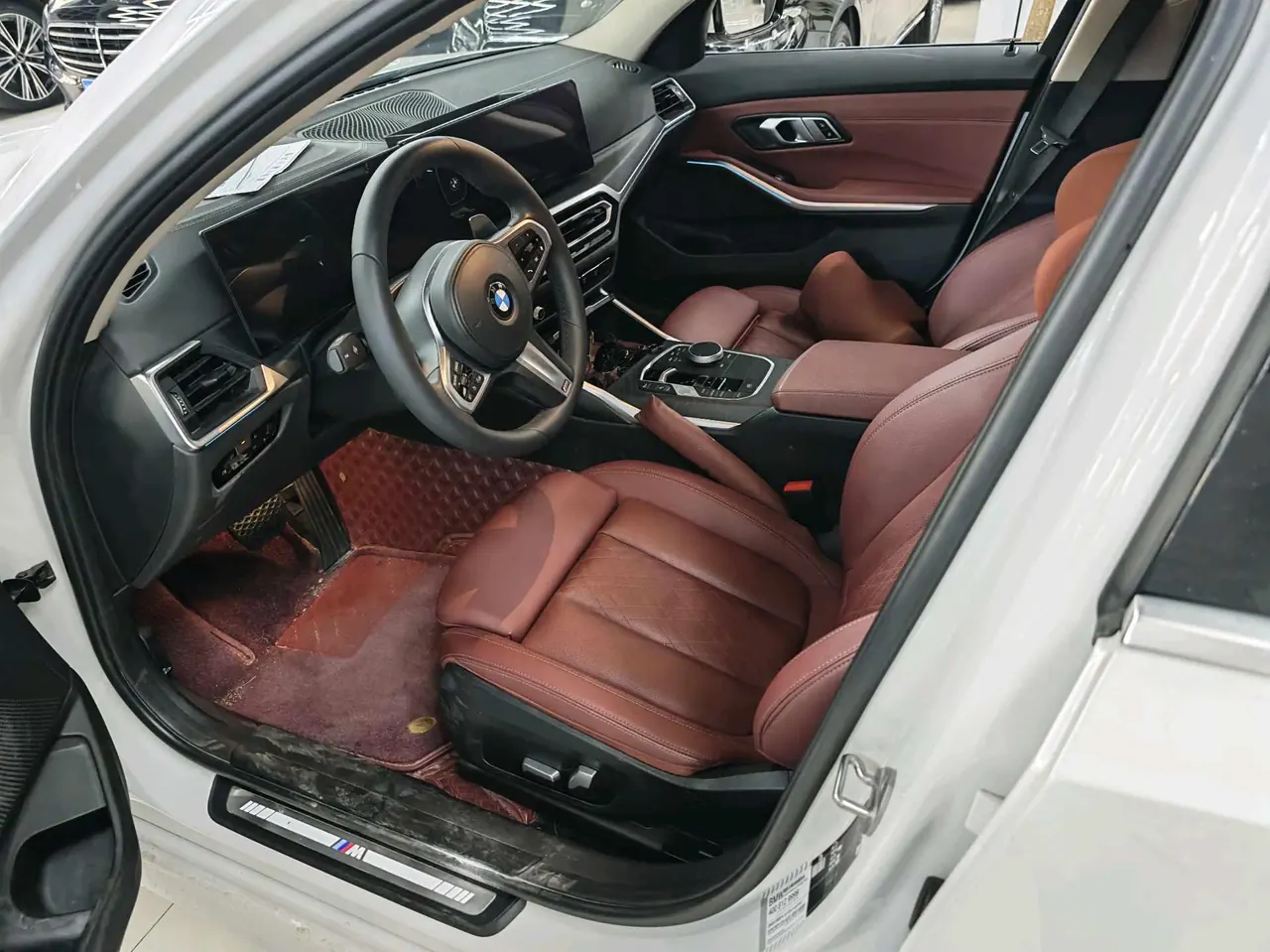 BMW 3 Series 2023 325i 2.0T M Sports Suit Automatic Gear 3