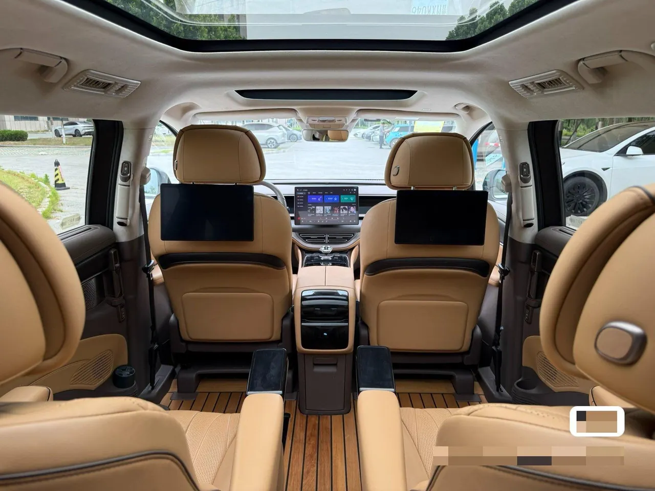 Denza 2022 Denza D9 DM-i 1.5T stepless 970 four-wheel drive flagship automatic gear 4