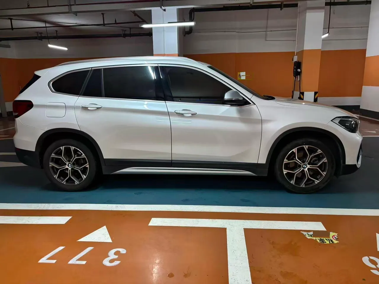 BMW 2021 X1 sDrive20Li 1.5T exclusive automatic gear 2