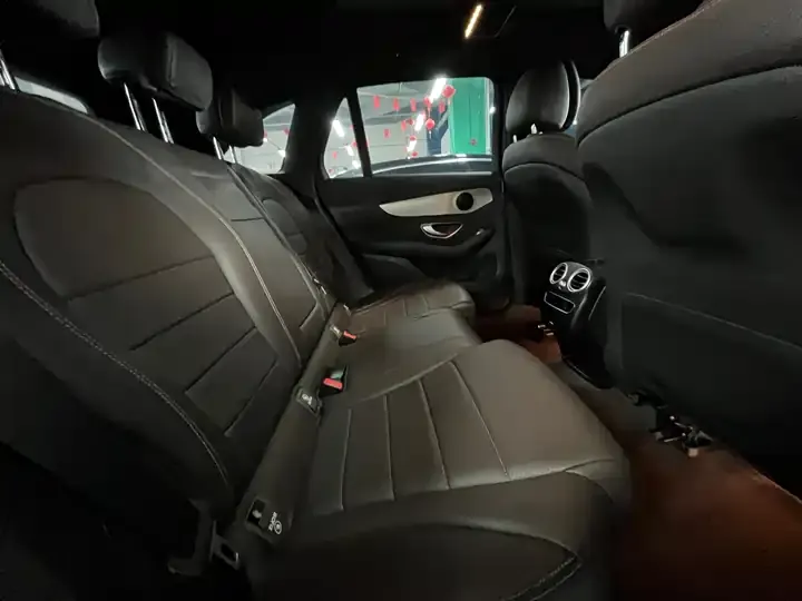 Mercedes Benz GLC 2021 GLC 260 L 4MATIC Dynamic 12