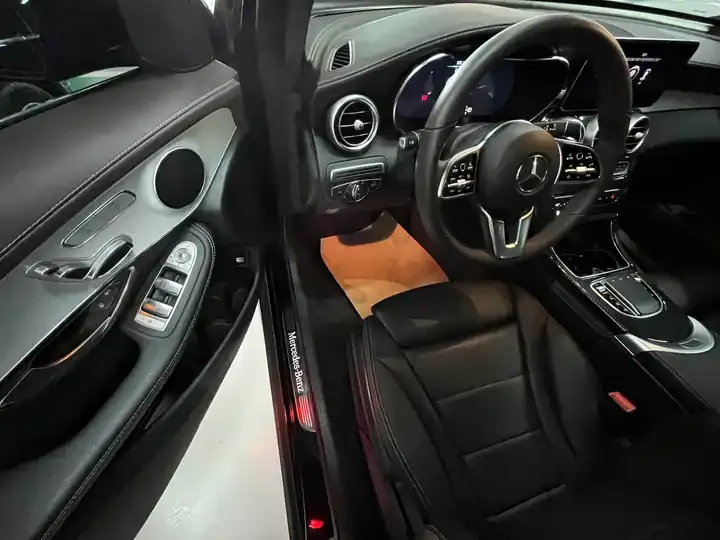 Mercedes Benz GLC 2021 GLC 260 L 4MATIC Dynamic 7