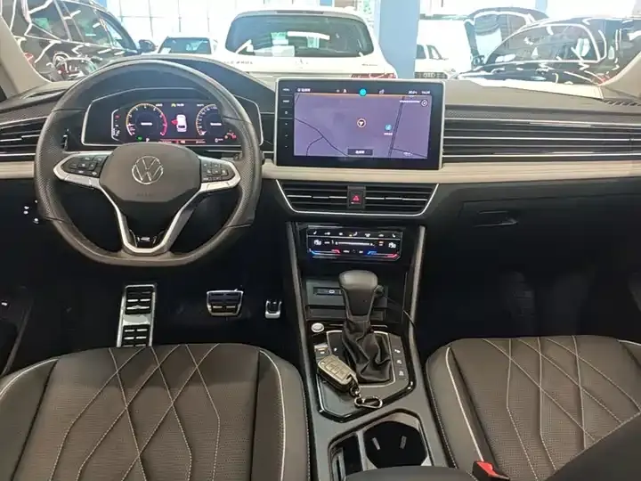Tiguan L 2024 330TSI Automatic Two-Drive R-Line Enjoy Edition 10