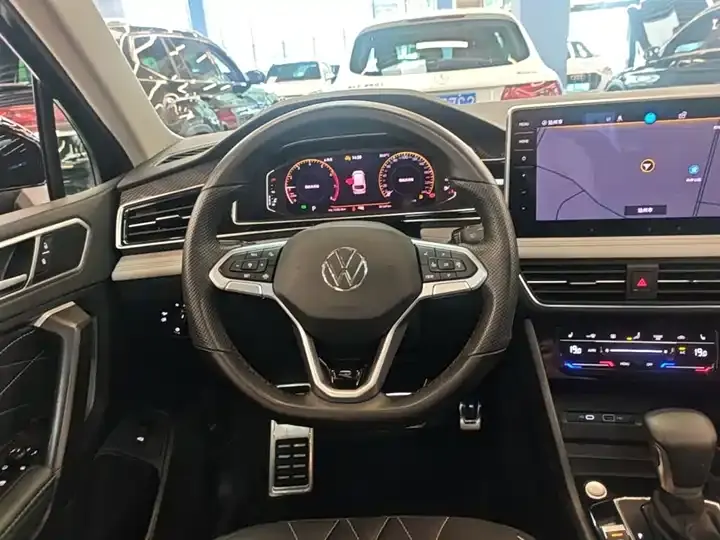 Tiguan L 2024 330TSI Automatic Two-Drive R-Line Enjoy Edition 11