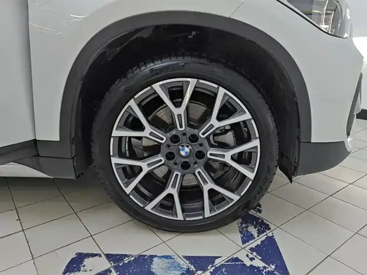 BMW X1 2022 model change xDrive25Li exclusive type 6