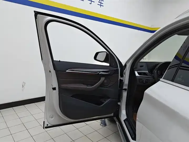 BMW X1 2022 model change xDrive25Li exclusive type 7