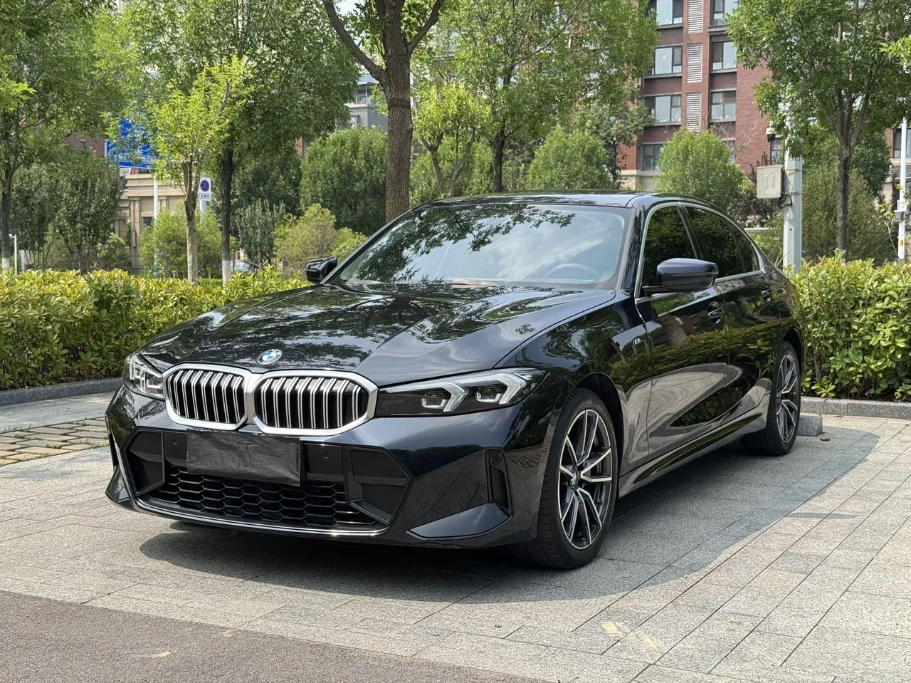 Open image lightbox: BMW 3 Series 2023 320Li 2.0T M Sports Suit Automatic Gear