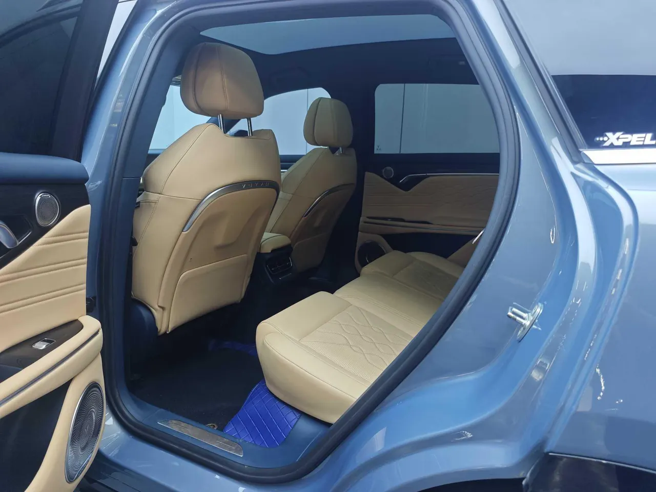 Voyah 2021 FREE 1.5T Four-wheel Drive Range-extended Automatic Gear 3