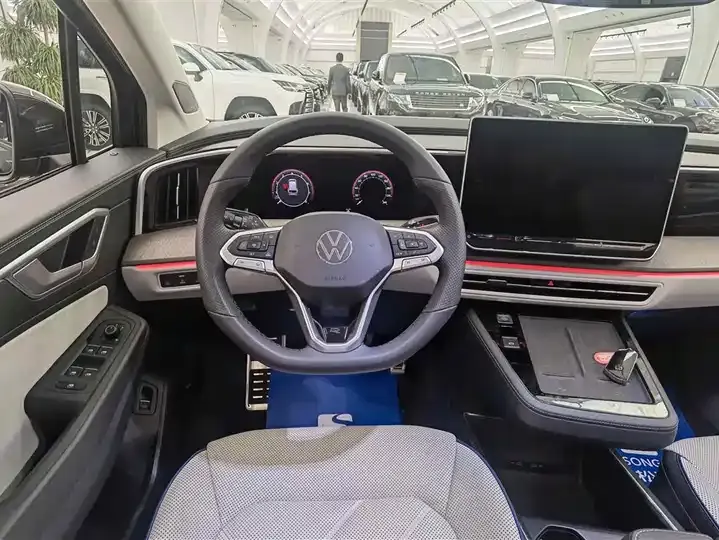 The 2026 450TSI four-wheel drive flagship 6 seats 10