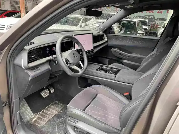 Touron 2025 Pro 450TSI 4WD Peak Edition 6