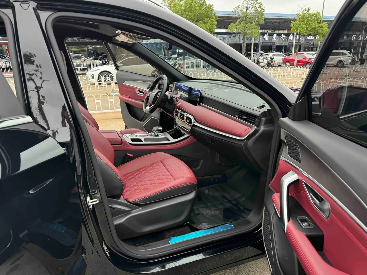 Jetour 2025 X70 PLUS 1.5T Champion Edition PRO 5-seater automatic transmission 7