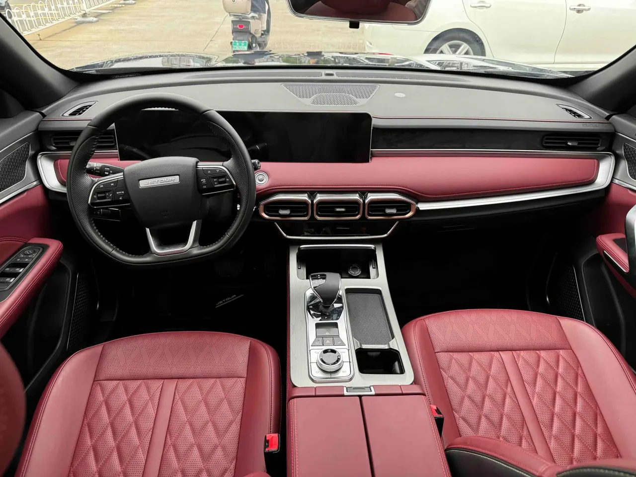 Jetour 2025 X70 PLUS 1.5T Champion Edition PRO 5-seater automatic transmission 8