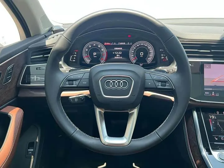 Audi Q7 2025 55 TFSI quattro S line Sport 6