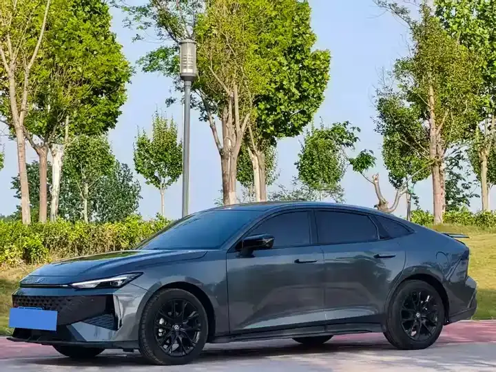 ChangAn UNI-V 2025 1.5T 500Bar model 3