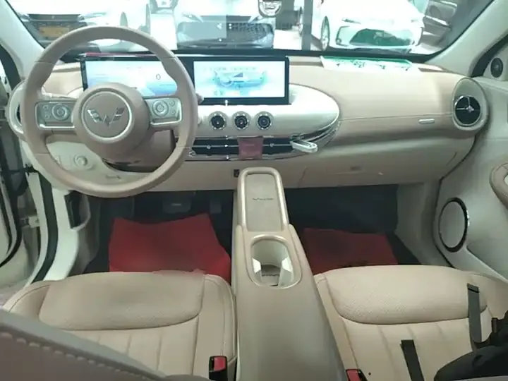 WuLing Plantronics 2025 333km LingBox Connected 10