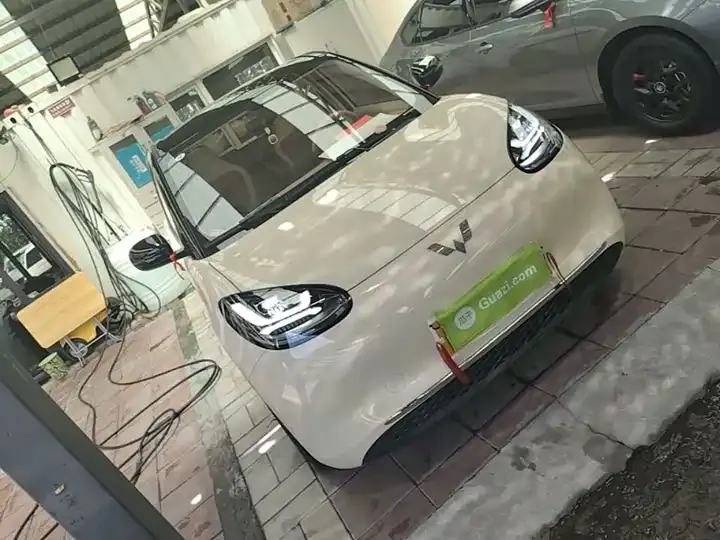 WuLing Plantronics 2025 333km LingBox Connected 4