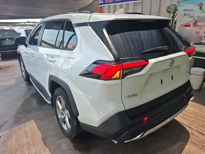 RAV4 Rongfeng 2022 2.0L CVT Two-Drive Fashion Edition 5
