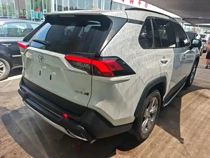 RAV4 Rongfeng 2022 2.0L CVT Two-Drive Fashion Edition 7