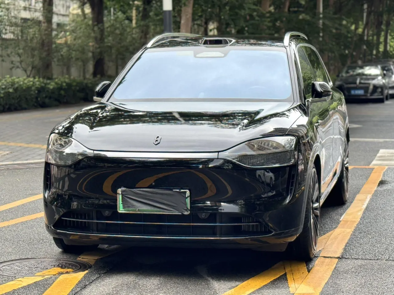 AITO 2024 AITO M9 extended range Ultra 42kWh automatic gear - View 1