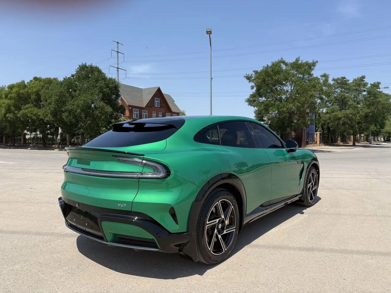 MI 2025 YU7 Long Endurance Four-wheel Drive Pro Edition Automatic Gear 7