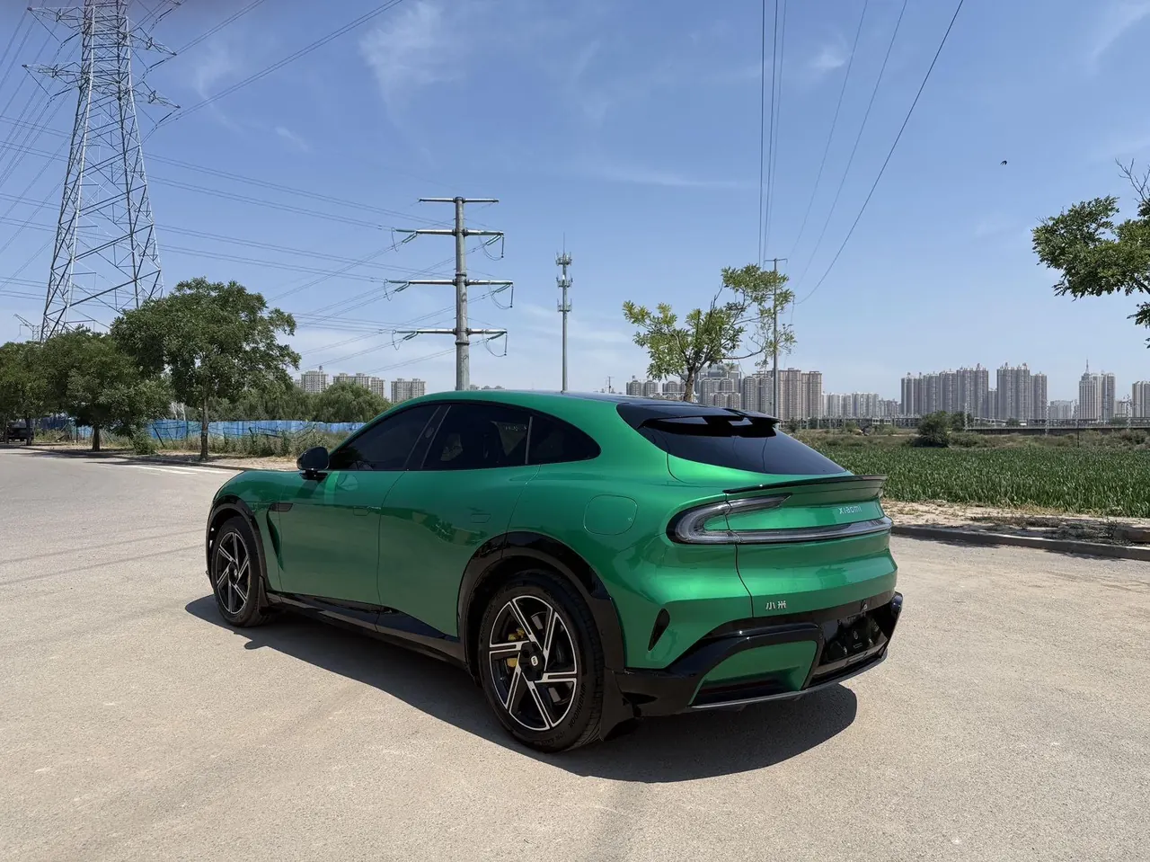 MI 2025 YU7 Long Endurance Four-wheel Drive Pro Edition Automatic Gear 9