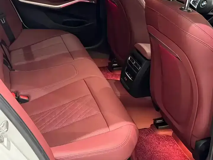 BMW 3 Series 2023 model 325i M Sport Package 5