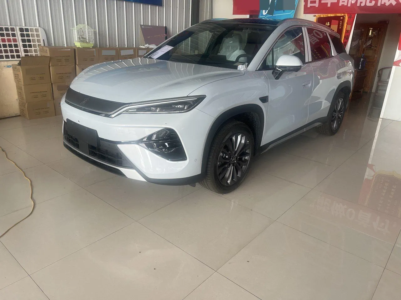 BYD 2026 Song Ultra DM-i 1.5 Stepless 205KM Exceed Automatic - View 1