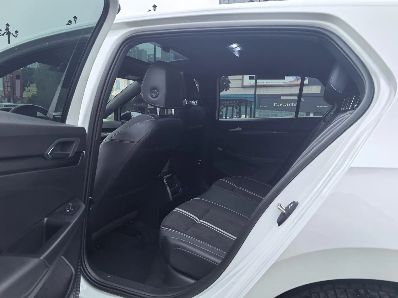 Volkswagen 2021 Golf 8 R-Line 1.4TSI 280TSI Automatic 6