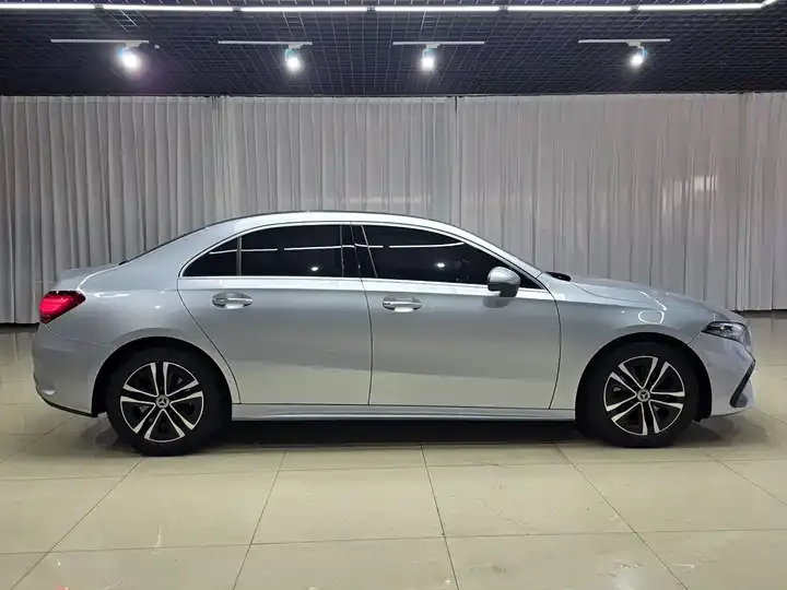 Mercedes Benz Class A 2024 A 200 L Dynamic 5