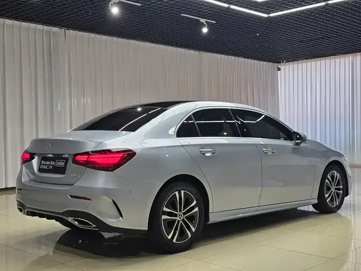 Mercedes Benz Class A 2024 A 200 L Dynamic 8