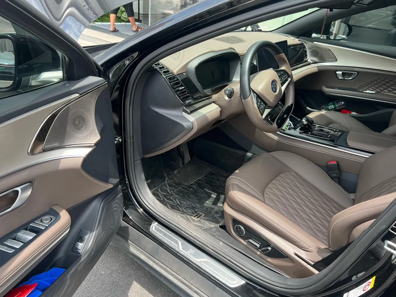 BYD 2023 Han EV 605KM Champion Edition Precursor Honorable Automatic Gear 5