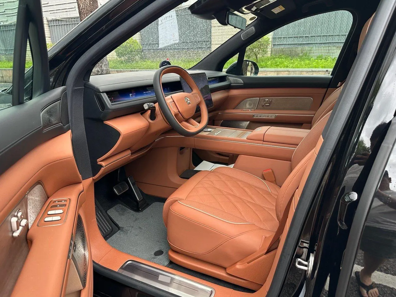 NIO 2026 ES8 6-seat executive deluxe automatic gear 6