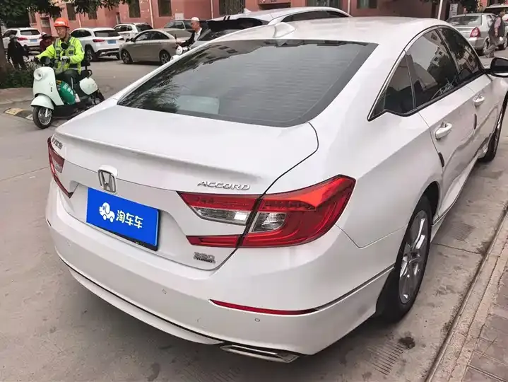 Accord 2018 260TURBO Deluxe Edition China VI 3