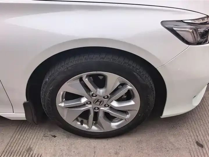 Accord 2018 260TURBO Deluxe Edition China VI 6