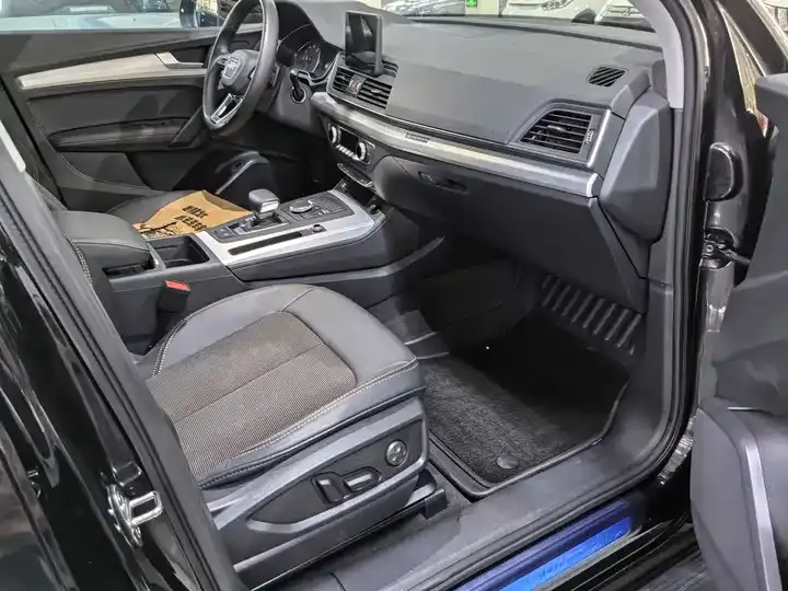 Audi Q5L 2020 40 TFSI enjoy enterprising 12