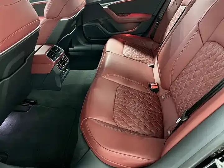 Audi A7L 2024 45 TFSI quattro S-line Black Samurai Edition 11