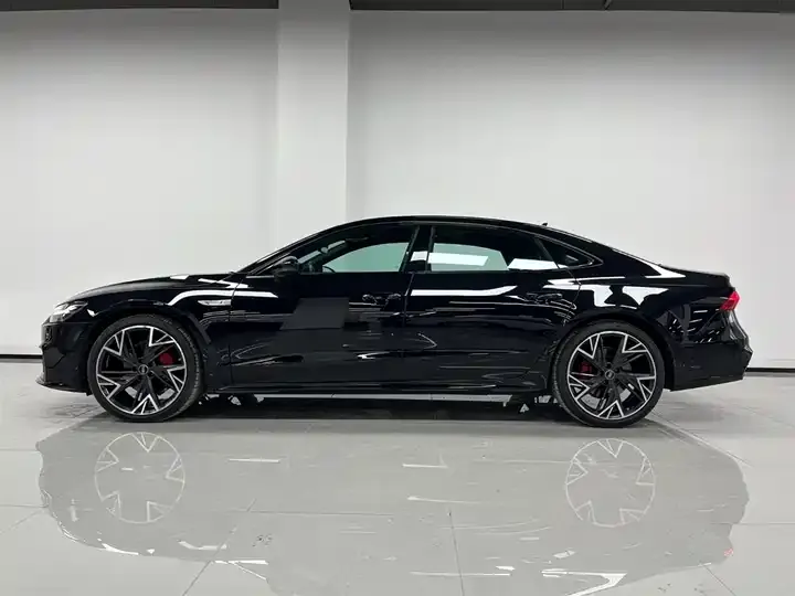 Audi A7L 2024 45 TFSI quattro S-line Black Samurai Edition 2